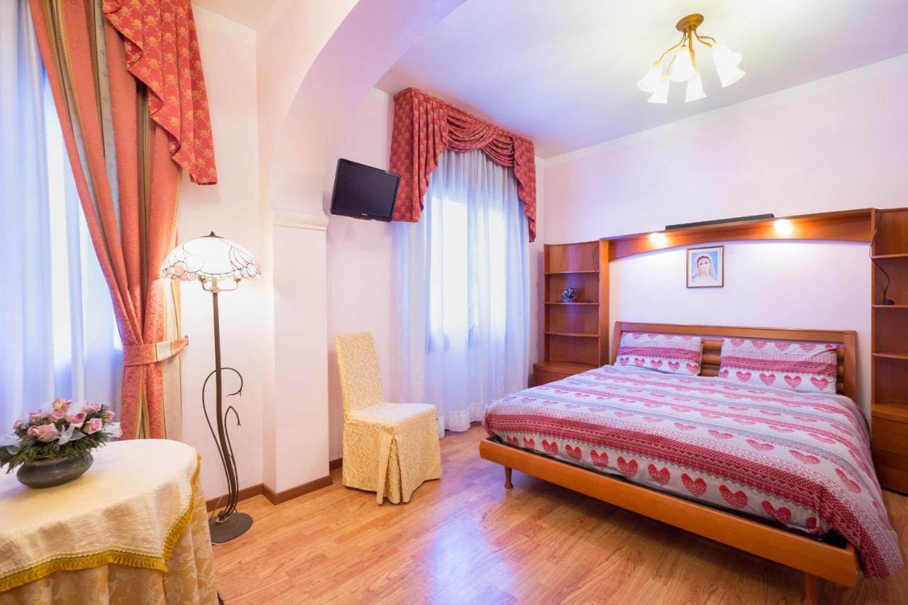 קאורלה Albergo Ristorante Fabrizio מראה חיצוני תמונה