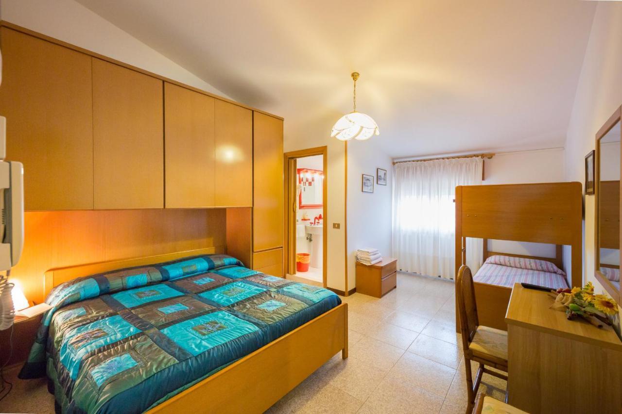 קאורלה Albergo Ristorante Fabrizio מראה חיצוני תמונה