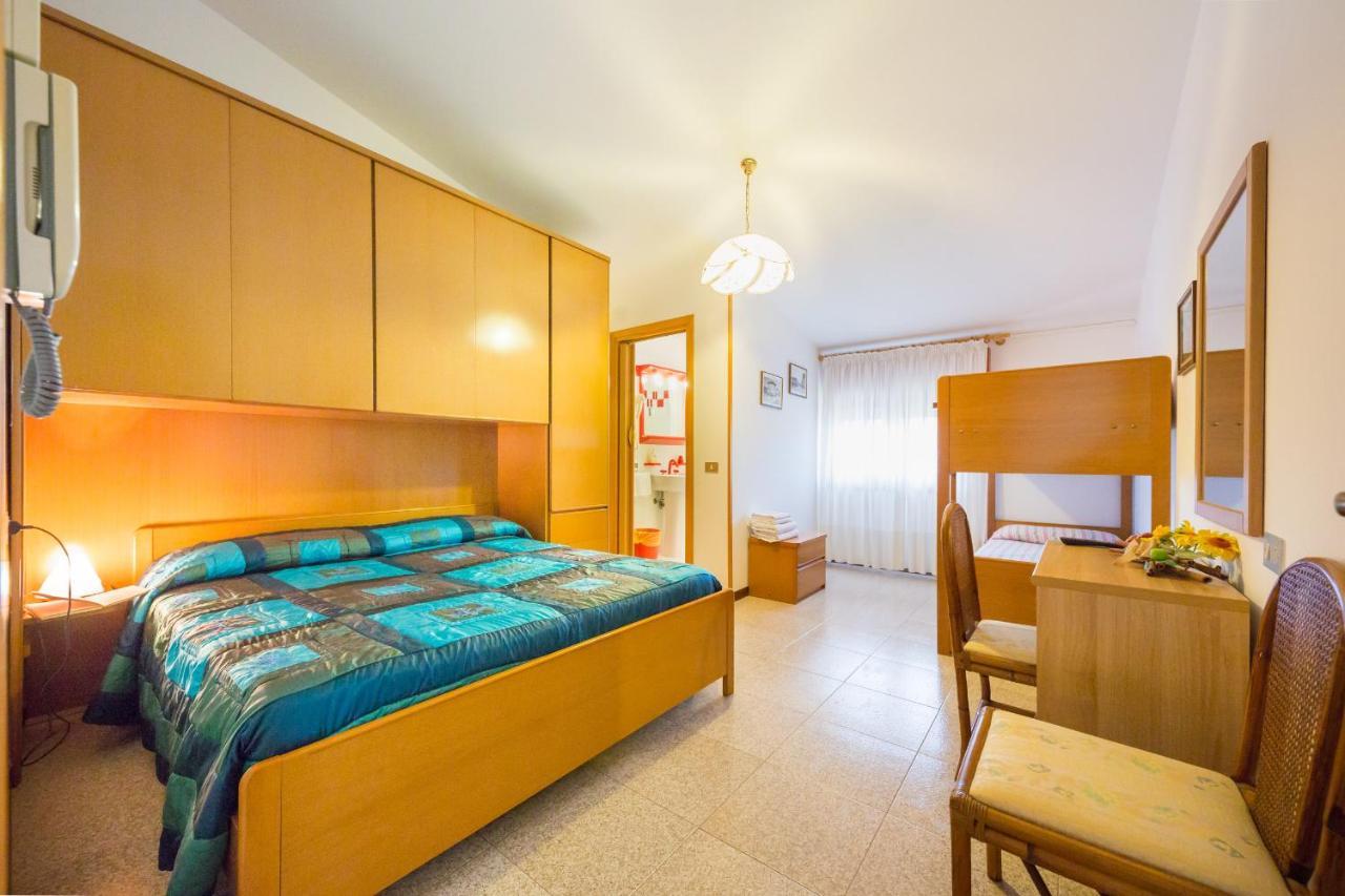 קאורלה Albergo Ristorante Fabrizio מראה חיצוני תמונה