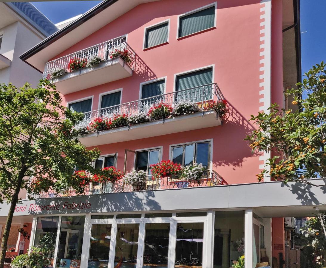 קאורלה Albergo Ristorante Fabrizio מראה חיצוני תמונה